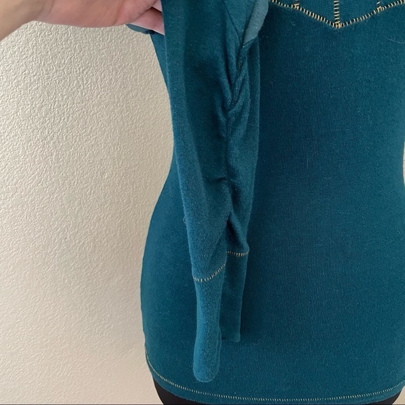 Free People Knit Cold Shoulder Top Frayed Raw Hem Sweater - Picture 4 of 10